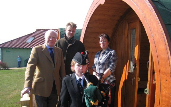 hobbit house microlodge people
