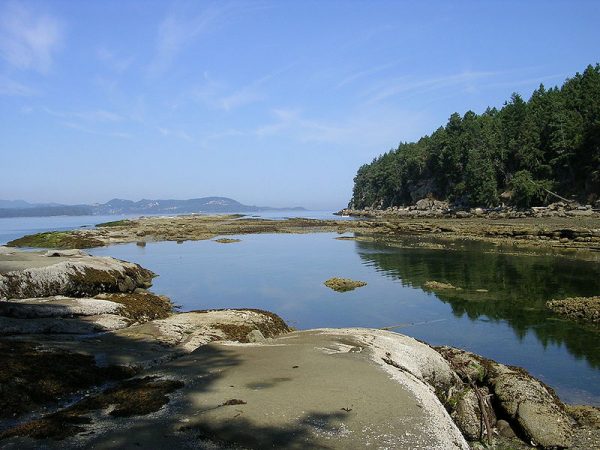 800px-Taylor_Bay_Gabriola