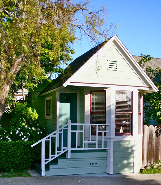 Tiny Shotgun House in Pacific Grove