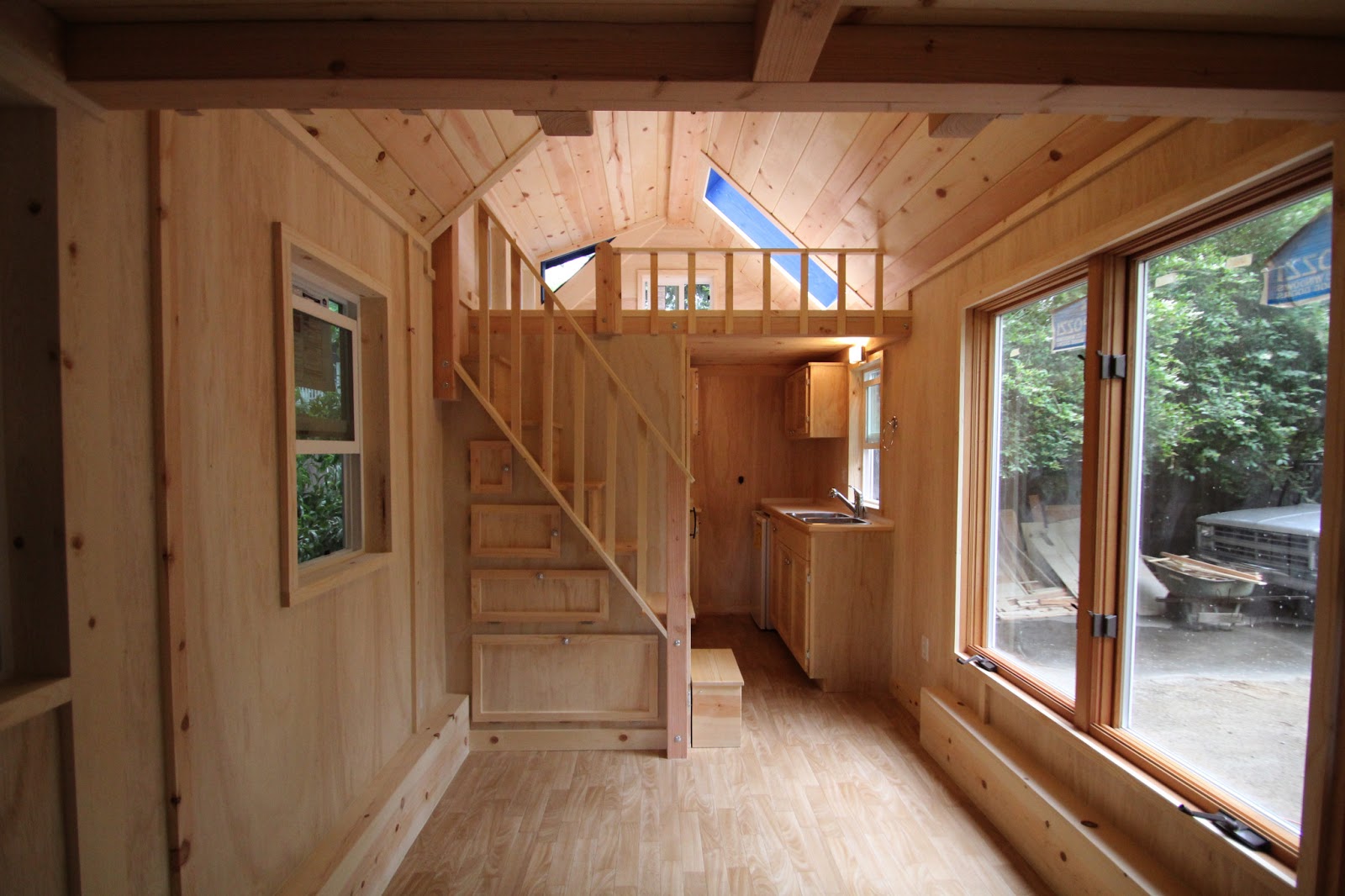 Selling tiny houses? : TinyHouses
